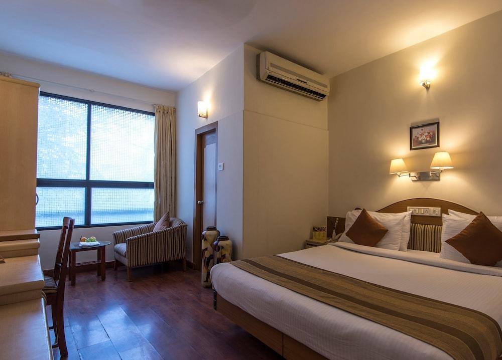 Hotel Park Central Koregaon Park Pune Ngoại thất bức ảnh