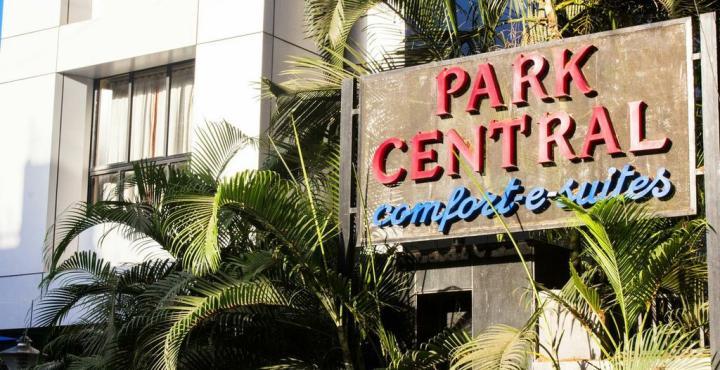 Hotel Park Central Koregaon Park Pune Ngoại thất bức ảnh