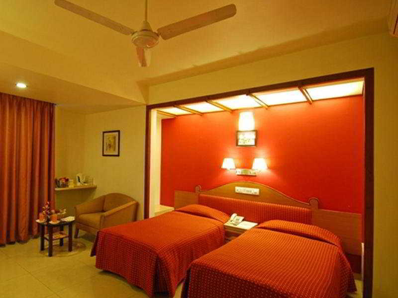 Hotel Park Central Koregaon Park Pune Phòng bức ảnh