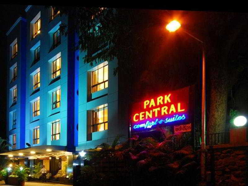 Hotel Park Central Koregaon Park Pune Ngoại thất bức ảnh