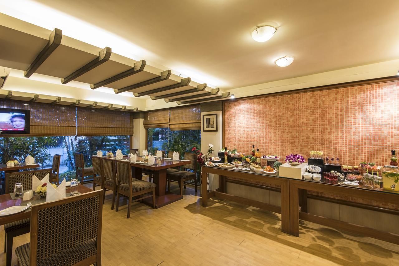 Hotel Park Central Koregaon Park Pune Ngoại thất bức ảnh