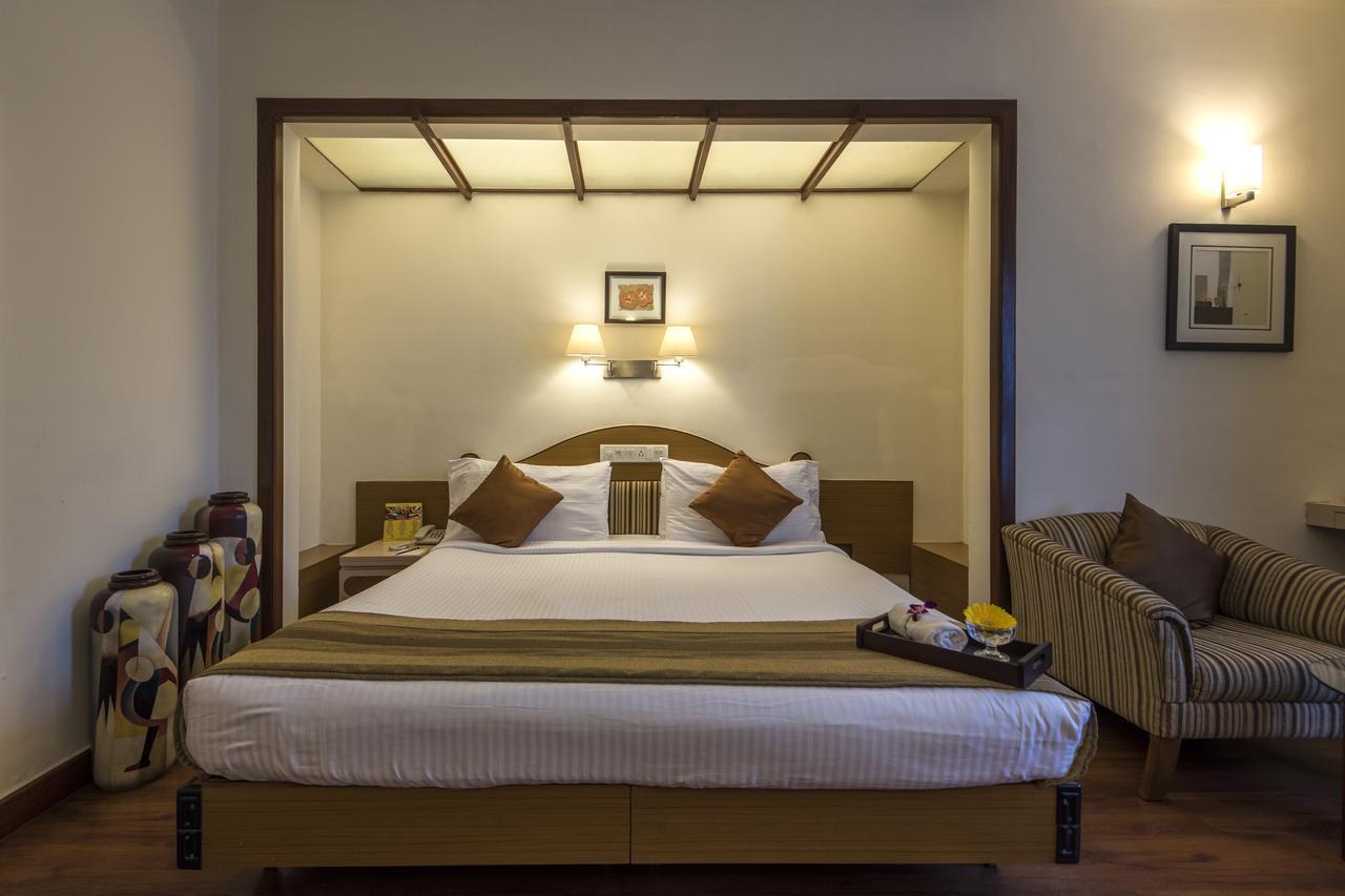 Hotel Park Central Koregaon Park Pune Ngoại thất bức ảnh