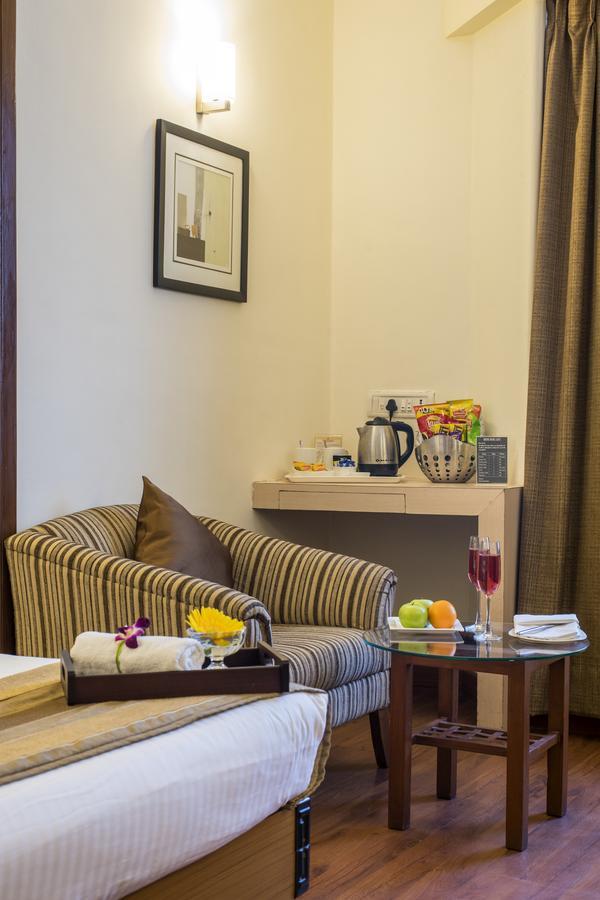 Hotel Park Central Koregaon Park Pune Ngoại thất bức ảnh