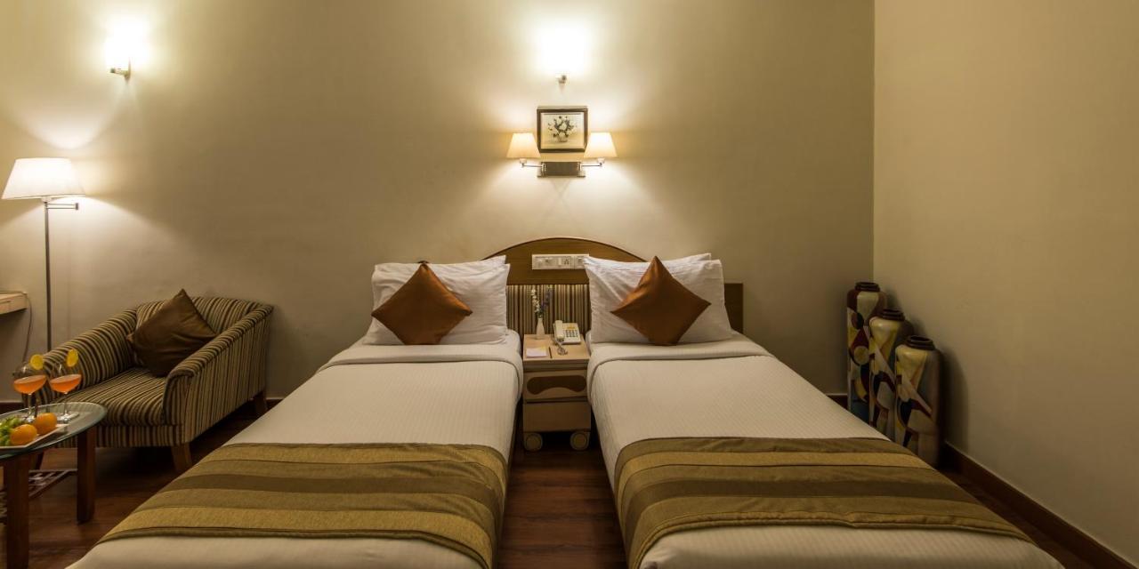 Hotel Park Central Koregaon Park Pune Ngoại thất bức ảnh